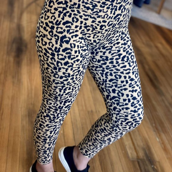 Essential Leopard Print Leggings - Picture 3 of 7